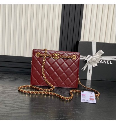 Chanel clutch bag shiny lambskin gold tone 21x16x7cm