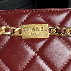 Chanel clutch bag shiny lambskin gold tone 21x16x7cm 