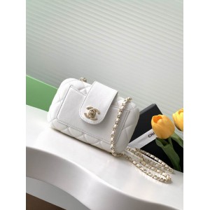 Chanel mini quilted lambskin crossbody bag 13x18x5cm Bags