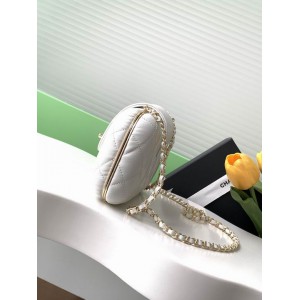 Chanel mini quilted lambskin crossbody bag 13x18x5cm Bags