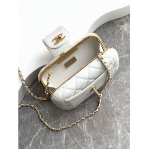 Chanel mini quilted lambskin crossbody bag 13x18x5cm Bags