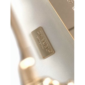 Chanel mini quilted lambskin crossbody bag 13x18x5cm Bags