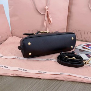 Miu Miu Aventure leather handbag 28x16.5x10cm Bags