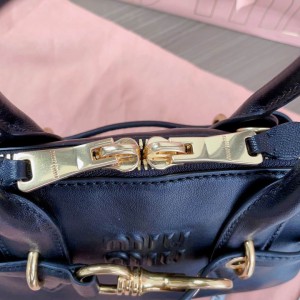 Miu Miu Aventure leather handbag 28x16.5x10cm Bags