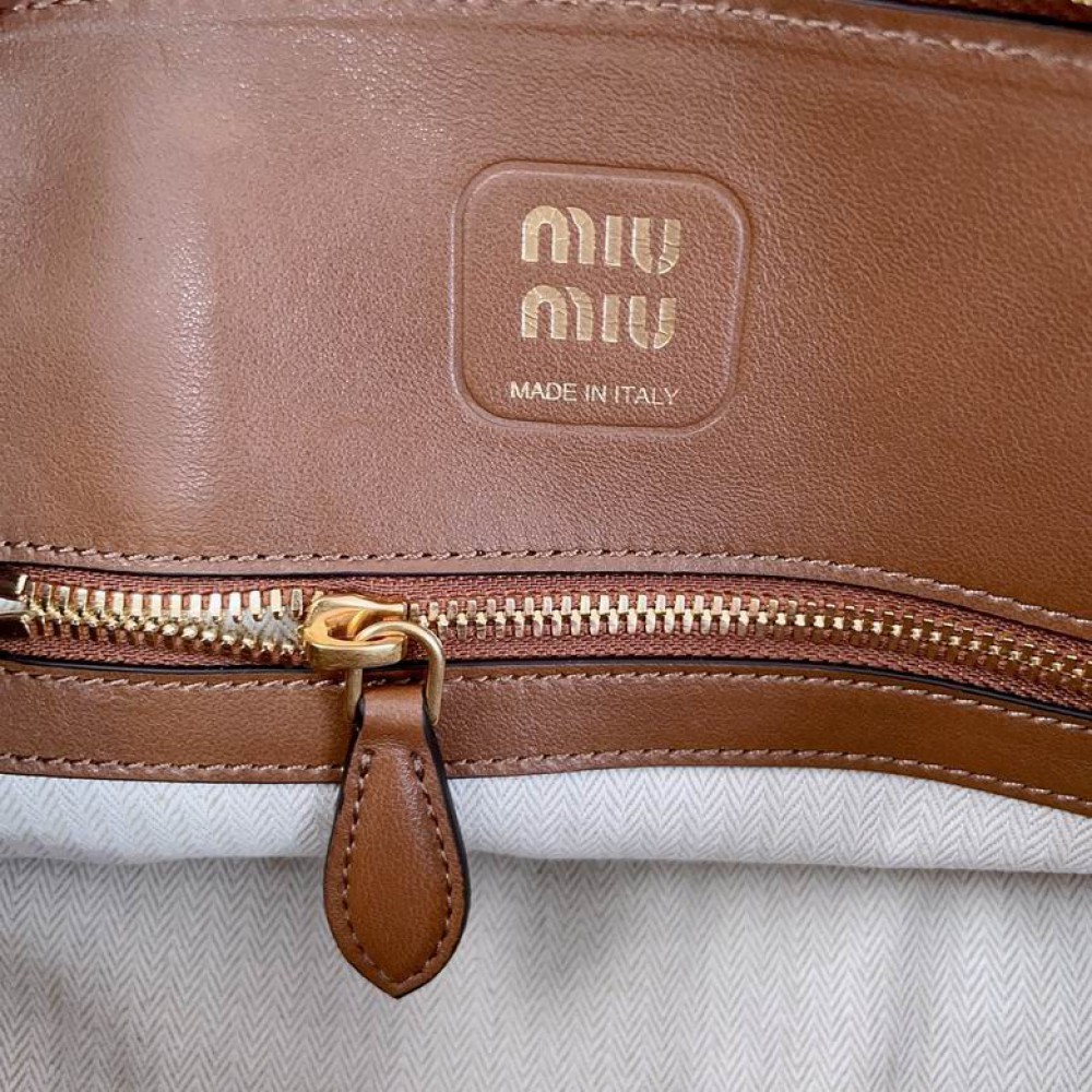 Miu Miu Aventure leather handbag 28x16.5x10cm Bags