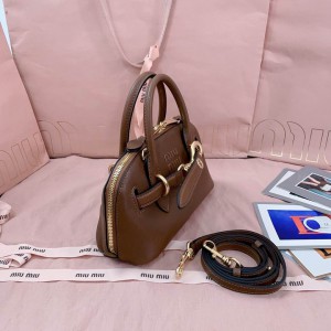 Miu Miu Aventure leather handbag 21x13.5x8cm Bags