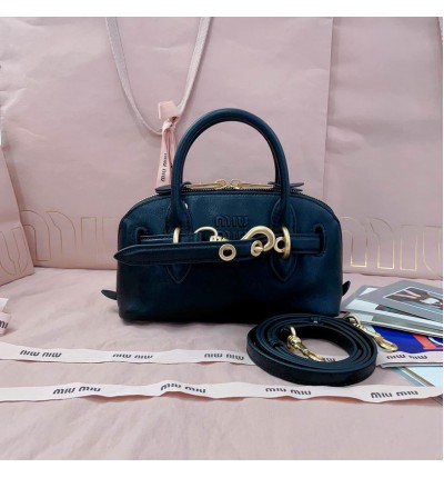 Miu Miu Aventure leather handbag 21x13.5x8cm