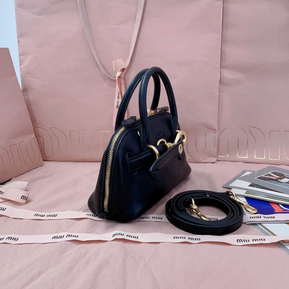 Miu Miu Aventure leather handbag 21x13.5x8cm Bags