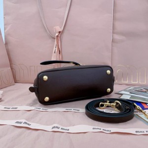 Miu Miu Aventure leather handbag 21x13.5x8cm Bags