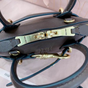 Miu Miu Aventure leather handbag 21x13.5x8cm Bags