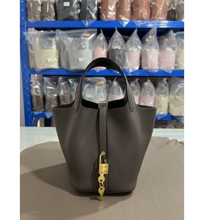 Hermes Picotin Lock 18 bag L 18 x H 19 x D 13 cm