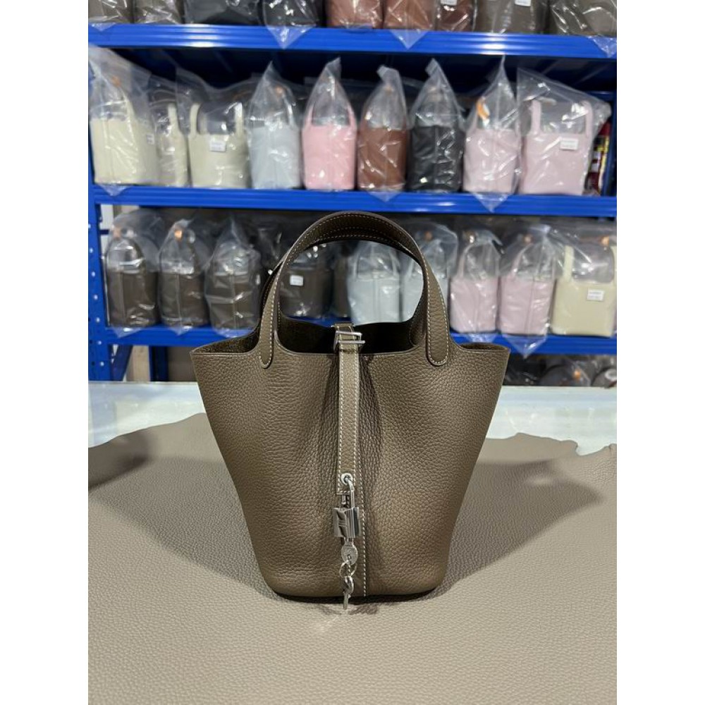 Hermes Picotin Lock 18 bag L 18 x H 19 x D 13 cm Bags