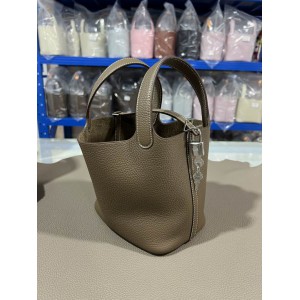 Hermes Picotin Lock 18 bag L 18 x H 19 x D 13 cm Bags