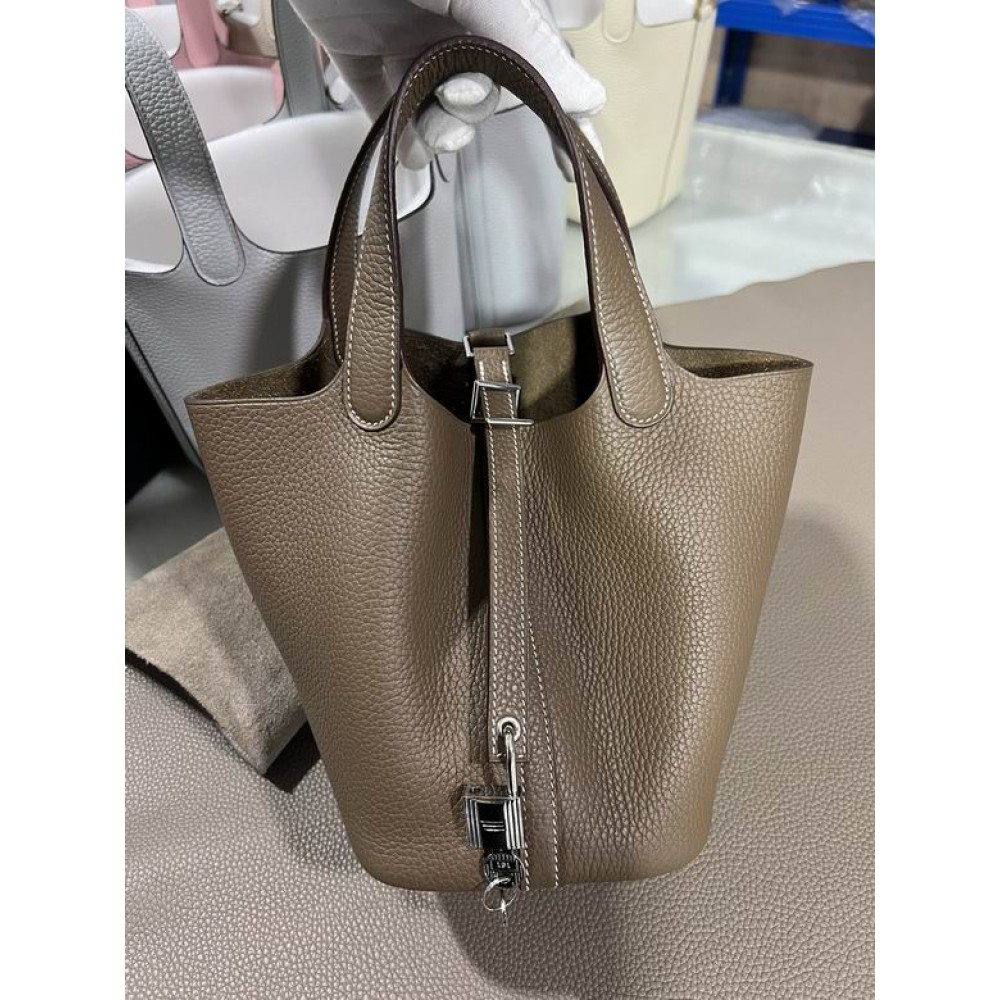 Hermes Picotin Lock 18 bag L 18 x H 19 x D 13 cm Bags