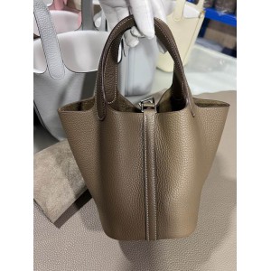 Hermes Picotin Lock 18 bag L 18 x H 19 x D 13 cm Bags