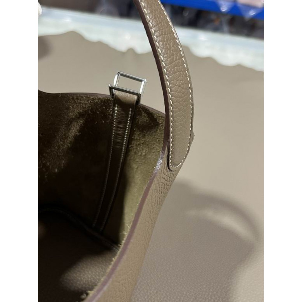 Hermes Picotin Lock 18 bag L 18 x H 19 x D 13 cm Bags