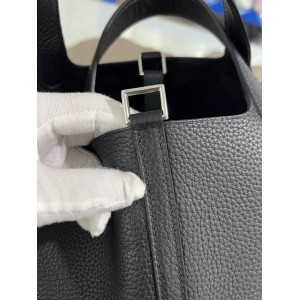 Hermes Picotin Lock 18 bag L 18 x H 19 x D 13 cm Bags