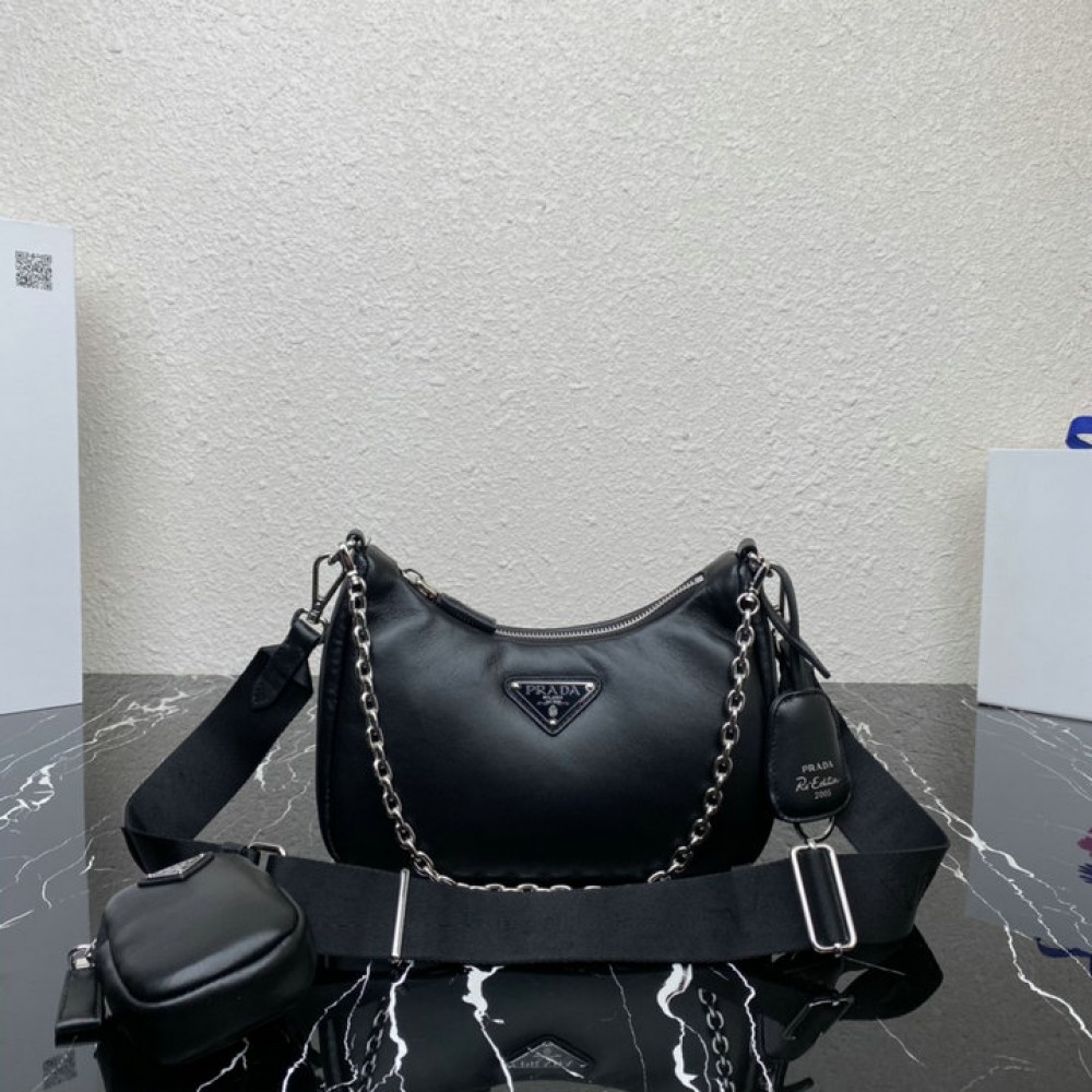 Prada re edition 2005 leather soft 22x18x6.5cm Prada shoulder bags