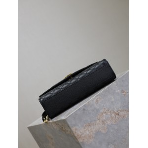 Ysl envelope medium in quilted grain de poudre embossed leather 24x17.5x6cm Bags