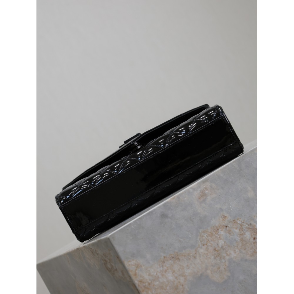 Ysl envelope small in patent leather 21x13x6cm Bags