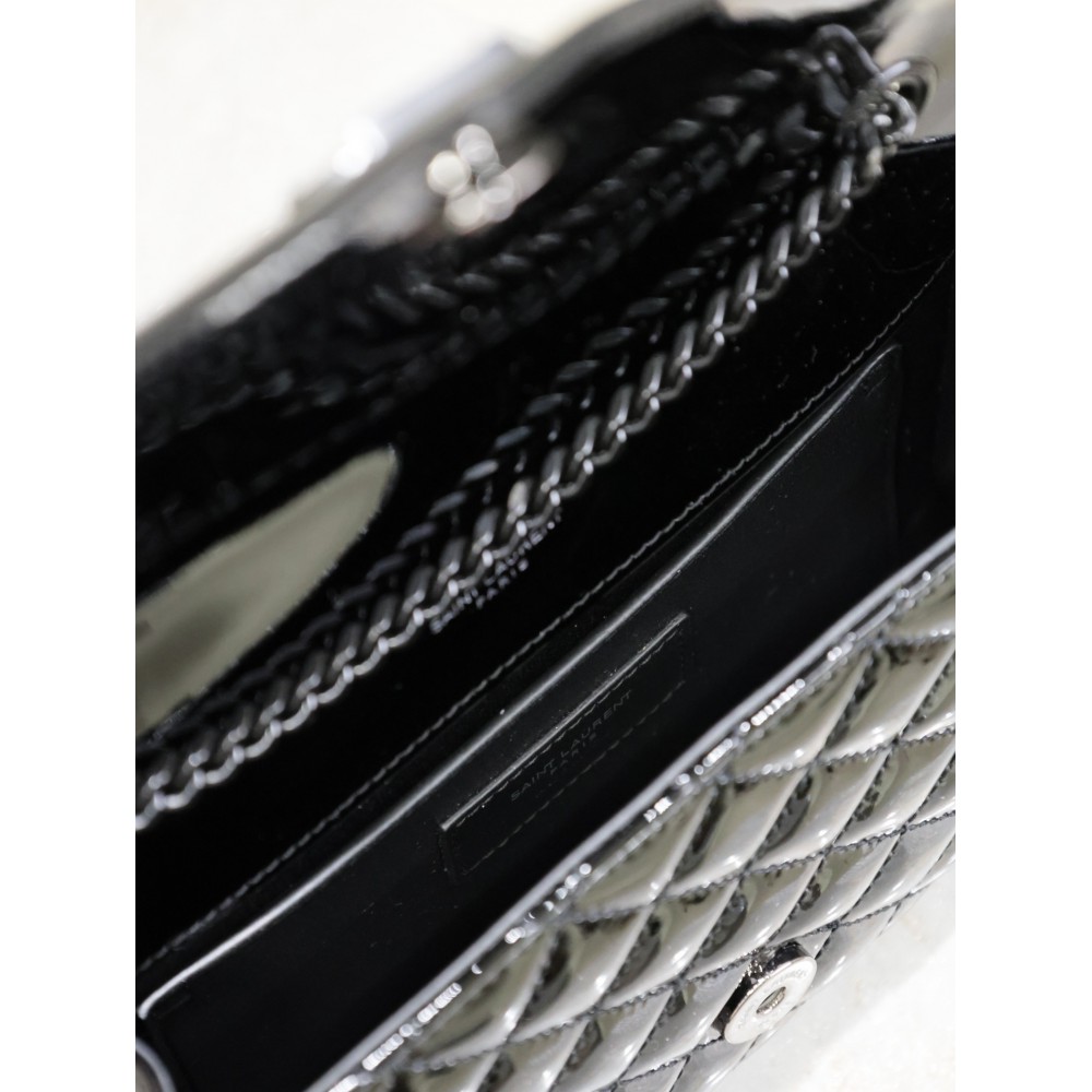 Ysl envelope small in patent leather 21x13x6cm Bags