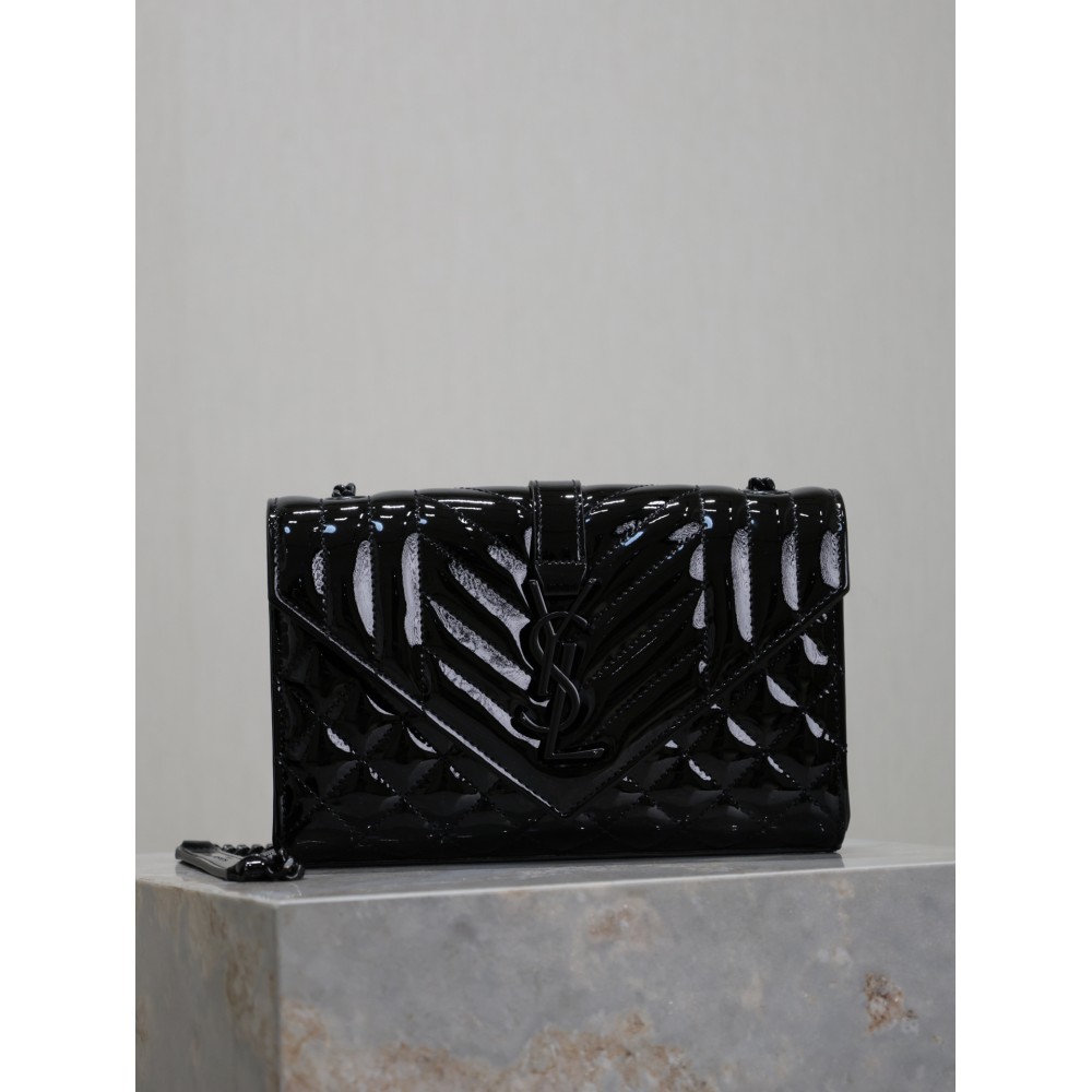 Ysl envelope small in patent leather 21x13x6cm Bags