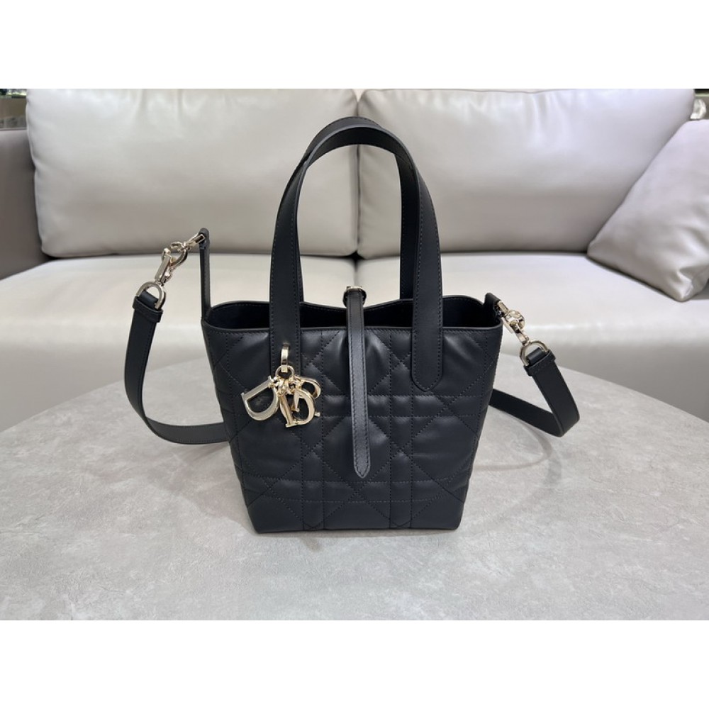 Dior Toujours Vertical Tote Bag small 18.5 x 18.5 x 12 cm Bags