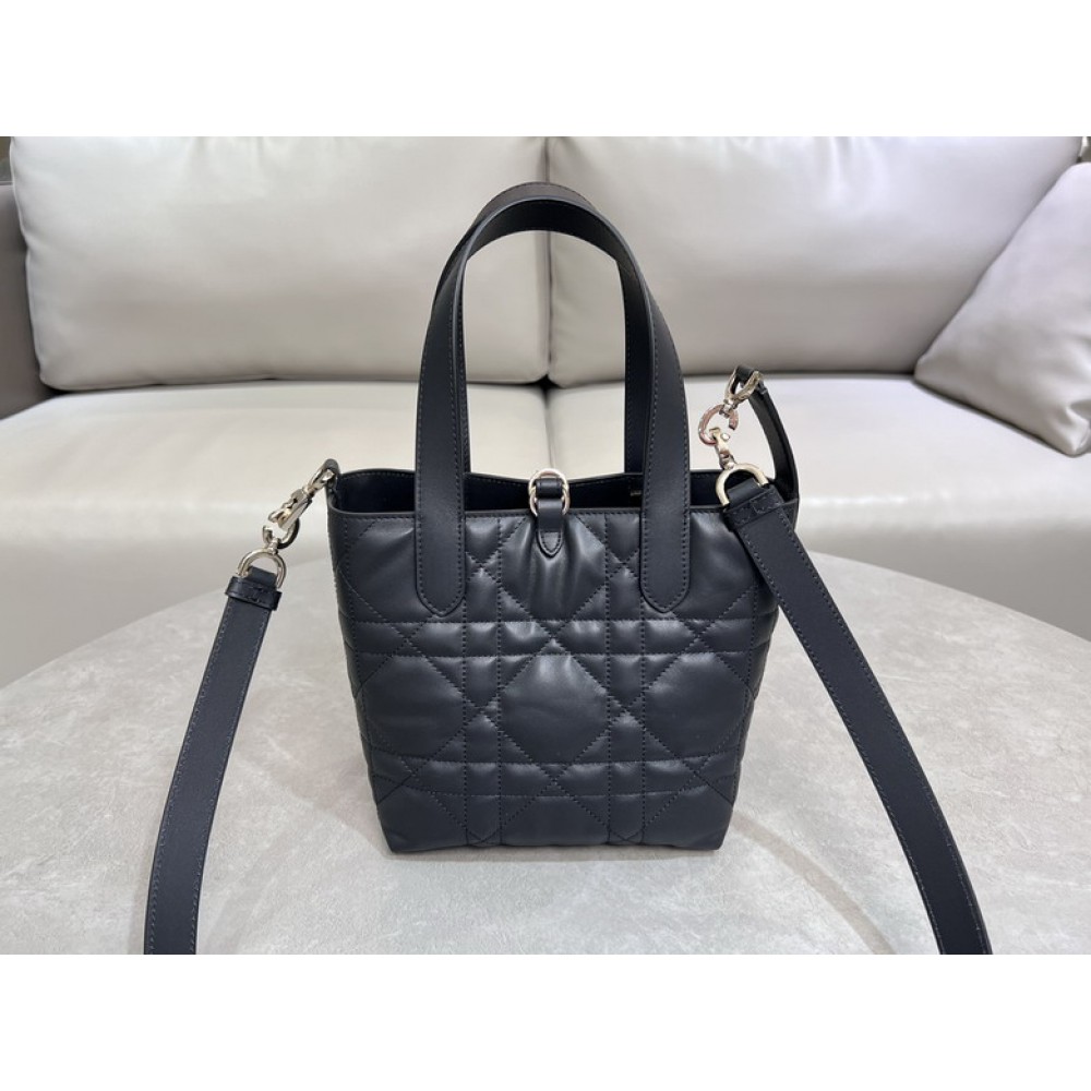 Dior Toujours Vertical Tote Bag small 18.5 x 18.5 x 12 cm Bags