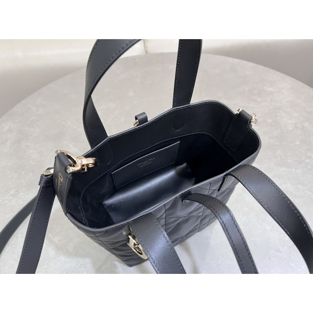 Dior Toujours Vertical Tote Bag small 18.5 x 18.5 x 12 cm Bags