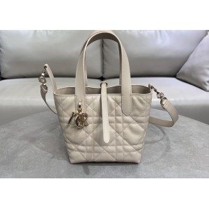 Dior Toujours Vertical Tote Bag small 18.5 x 18.5 x 12 cm Bags