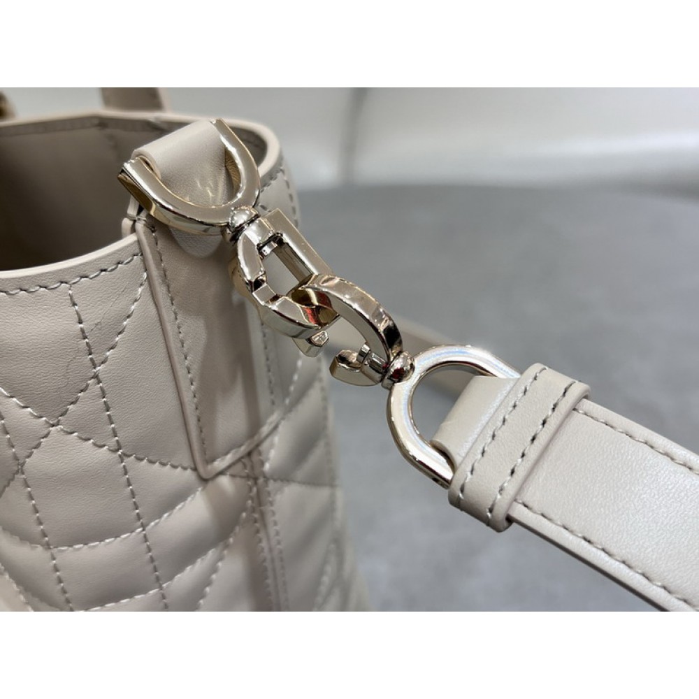 Dior Toujours Vertical Tote Bag small 18.5 x 18.5 x 12 cm Bags