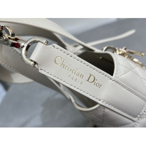 Dior Toujours Vertical Tote Bag small 18.5 x 18.5 x 12 cm Bags