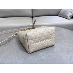 Dior Toujours Vertical Tote Bag small 18.5 x 18.5 x 12 cm Bags