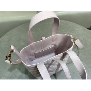 Dior Toujours Vertical Tote Bag small 18.5 x 18.5 x 12 cm Bags