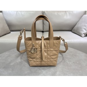 Dior Toujours Vertical Tote Bag small 18.5 x 18.5 x 12 cm Bags