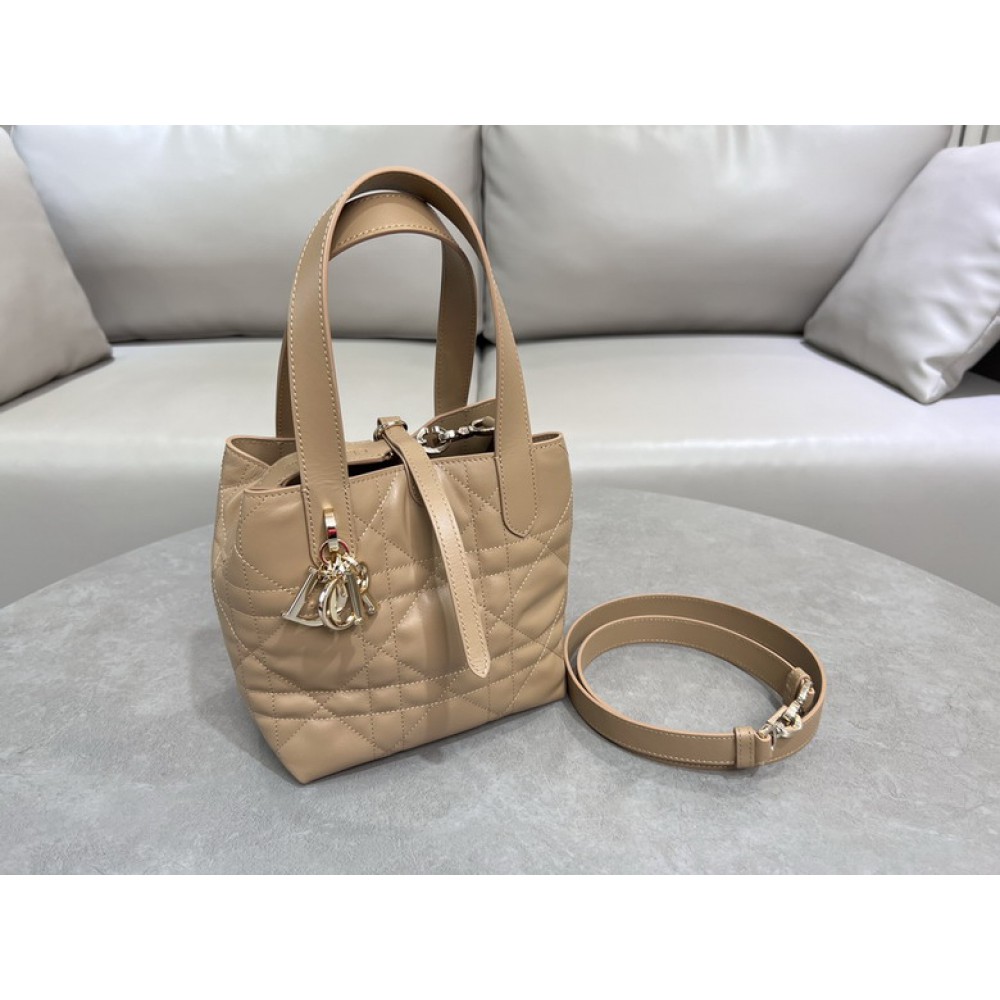 Dior Toujours Vertical Tote Bag small 18.5 x 18.5 x 12 cm Bags