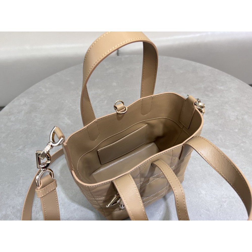 Dior Toujours Vertical Tote Bag small 18.5 x 18.5 x 12 cm Bags
