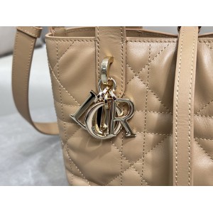 Dior Toujours Vertical Tote Bag small 18.5 x 18.5 x 12 cm Bags