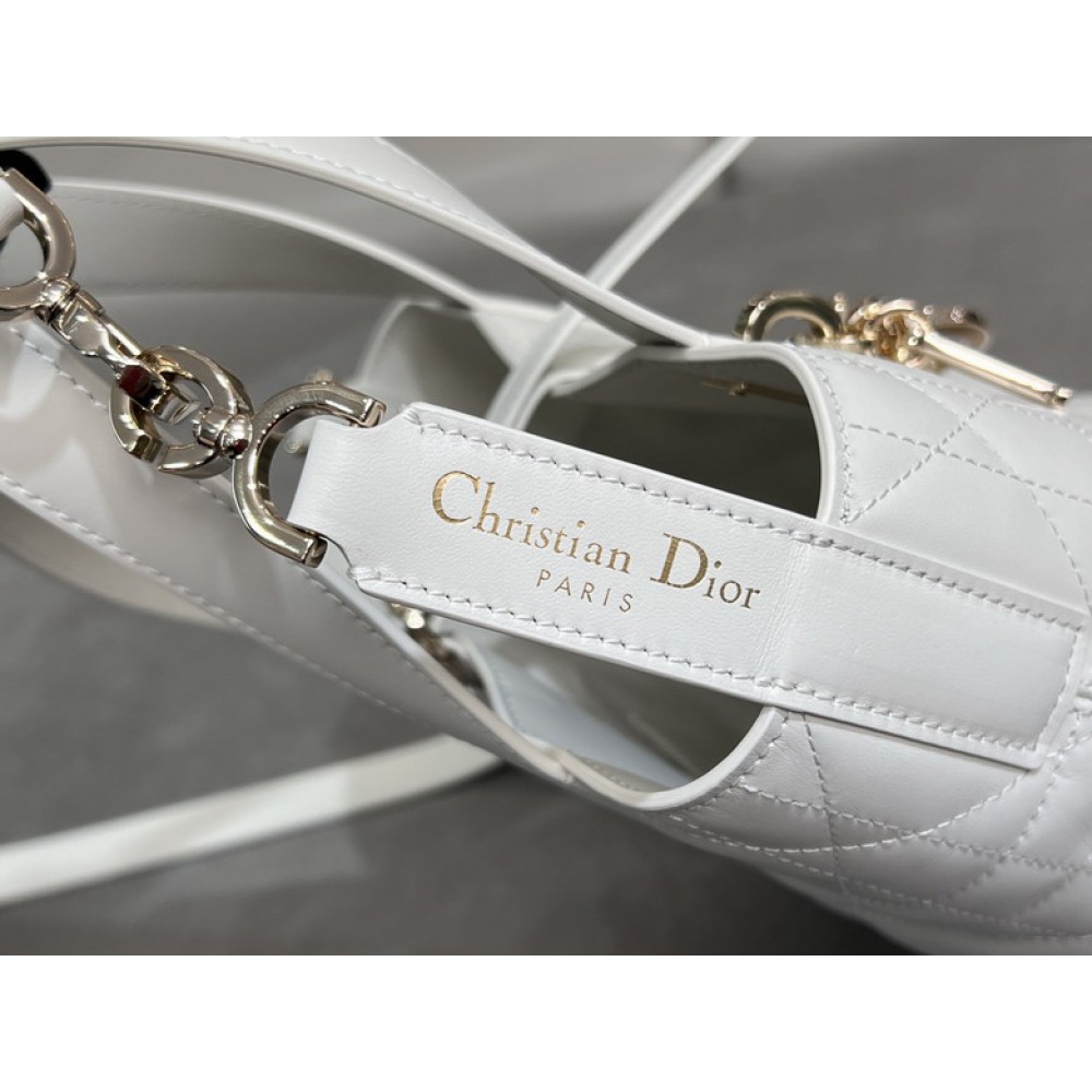 Dior Toujours Vertical Tote Bag small 18.5 x 18.5 x 12 cm Bags