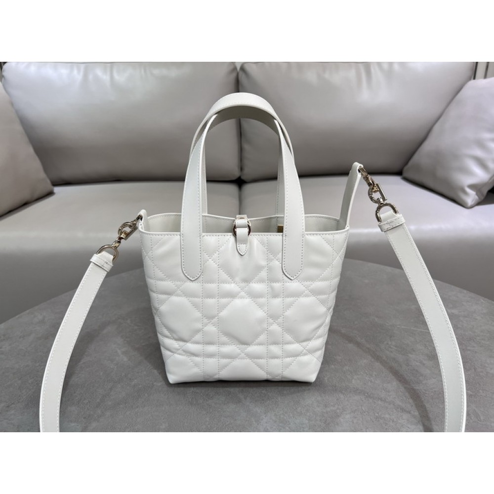 Dior Toujours Vertical Tote Bag small 18.5 x 18.5 x 12 cm Bags