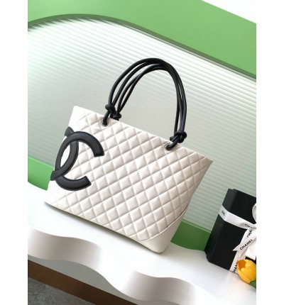 Chanel leather tote bag 30x25x15cm