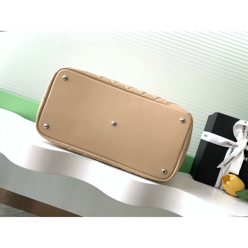 Chanel leather tote bag 30x25x15cm Bags