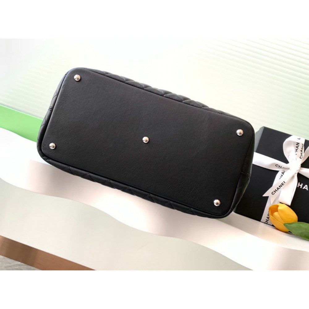 Chanel leather tote bag 30x25x15cm Bags