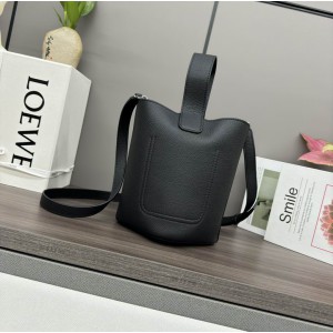 Loewe pebble bucket 16x16x19.5cm Bags