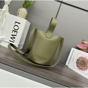 Loewe pebble bucket 16x16x19.5cm Bags