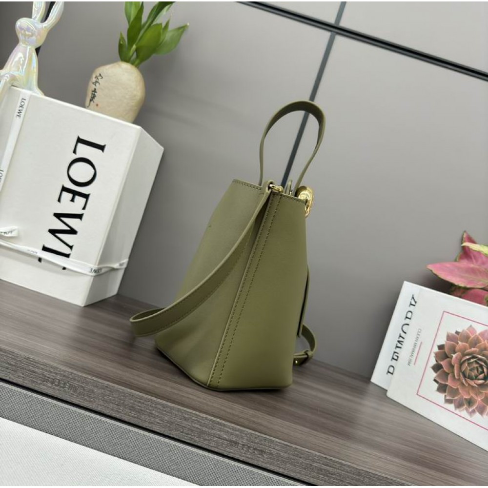 Loewe pebble bucket 16x16x19.5cm Bags
