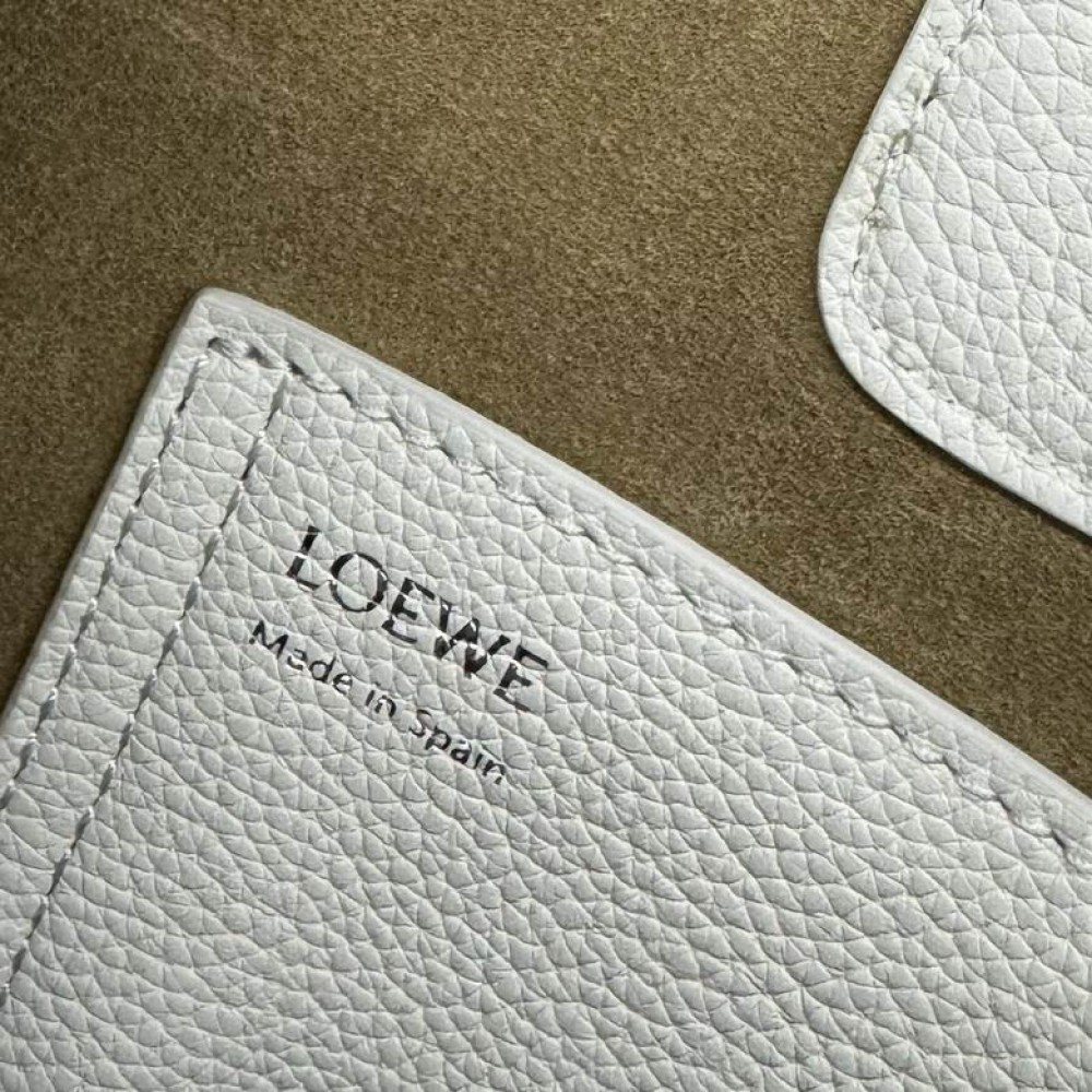 Loewe pebble bucket 16x16x19.5cm Bags