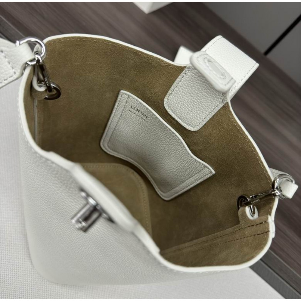 Loewe pebble bucket 16x16x19.5cm Bags