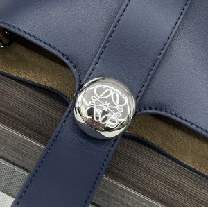 Loewe pebble bucket 16x16x19.5cm Bags