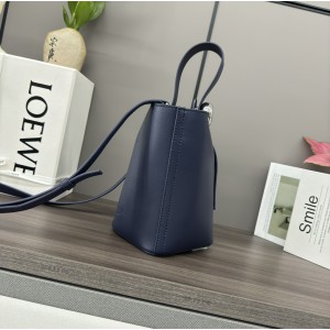 Loewe pebble bucket 16x16x19.5cm Bags